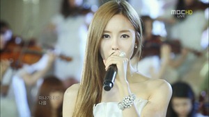 T-ARA - Don't Leave   Day By Day (Show Music Core 2012.07.07).ts - 00012