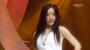 T-ARA - Don't Leave   Day By Day (Show Music Core 2012.07.07).ts - 00041