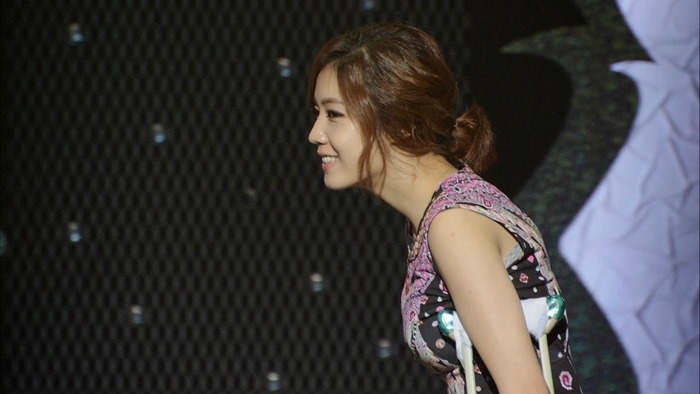 T-ara - Japan Tour 2012.m2ts - 00054