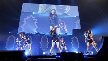 T-ara - Japan Tour 2012.m2ts - 00138