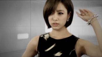 T-ara - Japan Tour 2012.m2ts - 00153