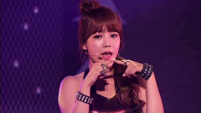 T-ara - Japan Tour 2012.m2ts - 00281