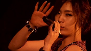 T-ara - Japan Tour 2012.m2ts - 00421