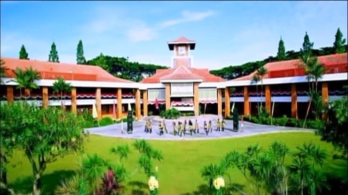 JKT48 - Heavy Rotation.mp4 - 00001