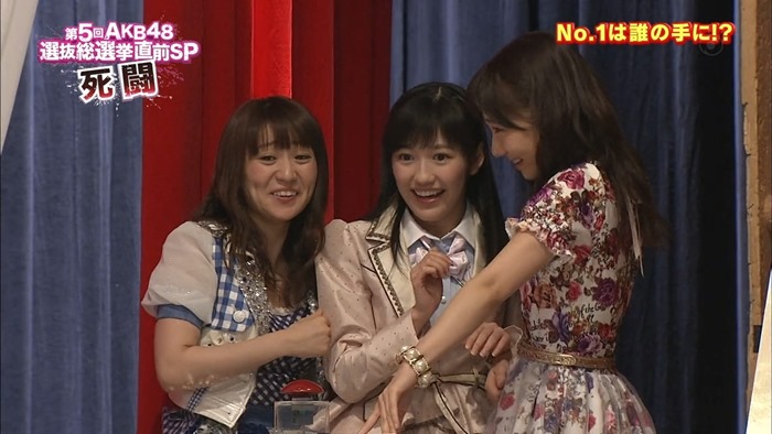 130603 SMAP&times;SMAP (Mayuyu, Yukirin, Yuko).mp4 - 00056