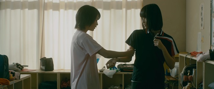 Kirishima,_bukatsu_yamerutteyo.2012.1080p.BluRay.x264.AC3-HDWinG.mkv - 00039