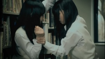 MV Nogizaka46 2nd Single - Ookami ni Kuchibue wo (Under Girl).mkv - 00028