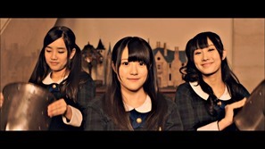 Shoe Throw.m2ts - 00010