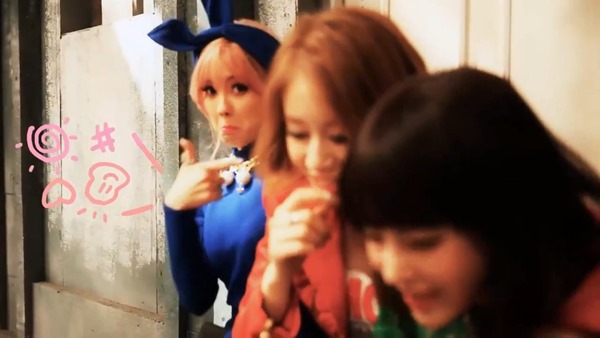 T-ARA - Making of -Do You Know Me- [720p] - YouTube.mp4 - 00025