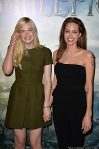 o-ANGELINA-JOLIE-ELLE-FANNING-570