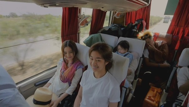 Namaste_Hello_Bye_Bye.2013-DVDRip.x264.AAC-SeeingMole.mp4 - 00057