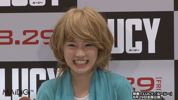 AKB48川栄李奈「かけ算は暗記じゃなくて計算&hellip;」　映画「LUCY／ルーシー」公開直前イベントで会見 - YouTube.mp4 - 00008