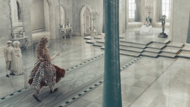 Alice.in.Wonderland.2010.1080p.BluRay.DTS.x264-ESiR.mkv - 00035