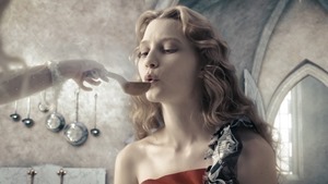 Alice.in.Wonderland.2010.1080p.BluRay.DTS.x264-ESiR.mkv - 00107