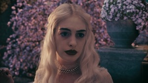 Alice.in.Wonderland.2010.1080p.BluRay.DTS.x264-ESiR.mkv - 00155