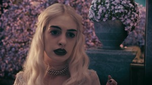 Alice.in.Wonderland.2010.1080p.BluRay.DTS.x264-ESiR.mkv - 00162