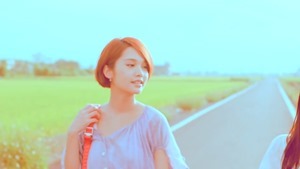楊丞琳 曬焦的一雙耳朵 MV (HQ官方完整版) - YouTube.mp4 - 00003
