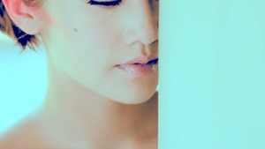 楊丞琳 曬焦的一雙耳朵 MV (HQ官方完整版) - YouTube.mp4 - 00011