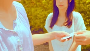 楊丞琳 曬焦的一雙耳朵 MV (HQ官方完整版) - YouTube.mp4 - 00275