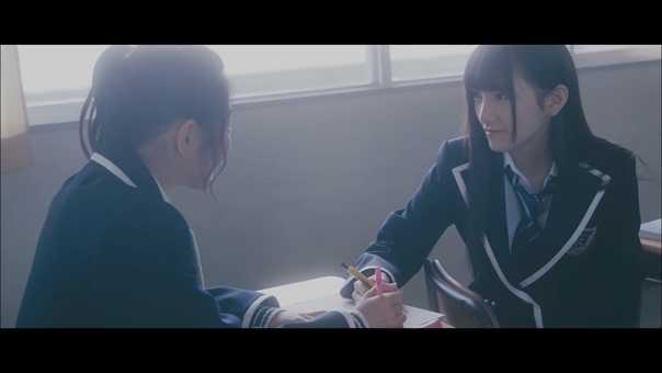 MV】目を開けたままのファーストキス （Team 4） Short ver. _ AKB48[公式] - YouTube.mp4 - 00005