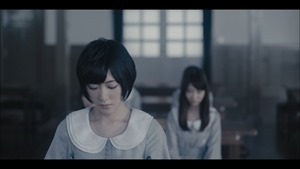 MV】ロンリネスクラブ （Team B） Short ver. _ AKB48[公式] - YouTube.mp4 - 00002
