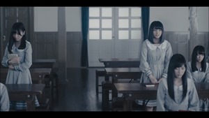 MV】ロンリネスクラブ （Team B） Short ver. _ AKB48[公式] - YouTube.mp4 - 00006