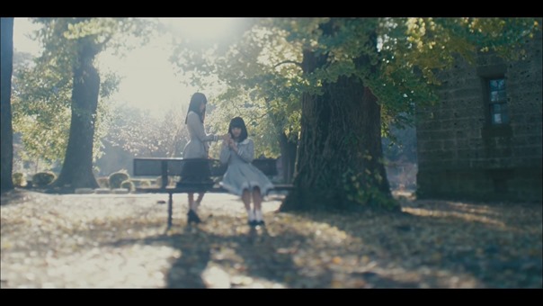 MV】ロンリネスクラブ （Team B） Short ver. _ AKB48[公式] - YouTube.mp4 - 00010