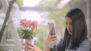 楊丞琳Rainie Yang - 其實我們值得幸福 (Official HD MV) - YouTube_2.mp4 - 00028