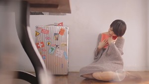 楊丞琳Rainie Yang - 其實我們值得幸福 (Official HD MV) - YouTube_2.mp4 - 00040