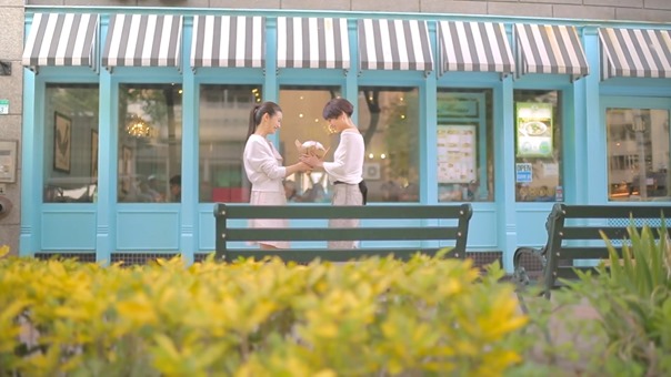 楊丞琳Rainie Yang - 其實我們值得幸福 (Official HD MV) - YouTube_2.mp4 - 00057