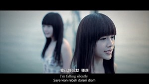 你不要我Abandoned】by Michiyo何戀慈 & Diorlynn翁依玲@RED PEOPLE ft.Namewee黃明志 - YouTube.mp4 - 00204