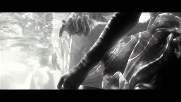 MV】水の中の伝導率 Short ver. _ AKB48[公式] - YouTube.mp4 - 00025