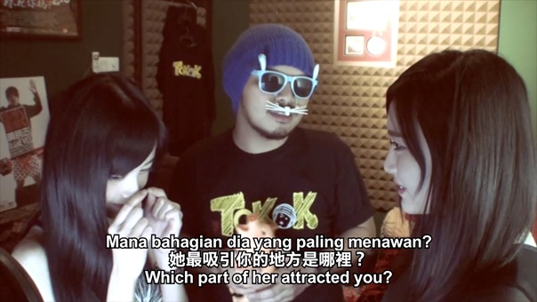 ---[Namewee Tokok] 048 Lesbian Kiss 女女之吻 02-08-15 - YouTube.mp4 - 00010
