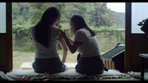 End of Summer  여름의 끝자락 (2015).mp4 - 00103