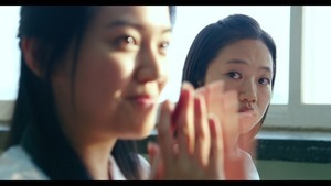 End of Summer  여름의 끝자락 (2015).mp4 - 00166