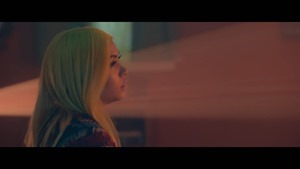 Hayley Kiyoko - SLEEPOVER.MKV - 00010