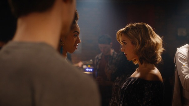 Doctor.Who.2005.S10E01.1080p.AMZN.WEBRip.DDP5.1.x264-NTb.mkv - 00027