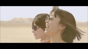 宇多田ヒカル - 二時間だけのバカンス featuring 椎名林檎 - YouTube.MKV - 00021