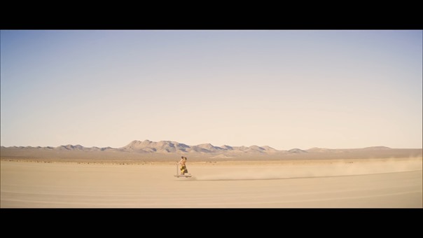 宇多田ヒカル - 二時間だけのバカンス featuring 椎名林檎 - YouTube.MKV - 00023