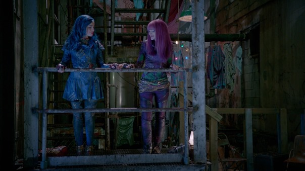 Descendants.2.2017.1080p.AMZN.WEBRip.DDP5.1.x264-TVSmash.mkv - 00072