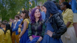 Descendants.2.2017.1080p.AMZN.WEBRip.DDP5.1.x264-TVSmash.mkv - 00080