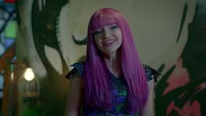 Descendants.2.2017.1080p.AMZN.WEBRip.DDP5.1.x264-TVSmash.mkv - 00143