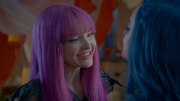 Descendants.2.2017.1080p.AMZN.WEBRip.DDP5.1.x264-TVSmash.mkv - 00151