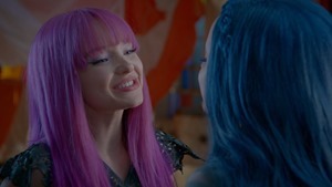 Descendants.2.2017.1080p.AMZN.WEBRip.DDP5.1.x264-TVSmash.mkv - 00157