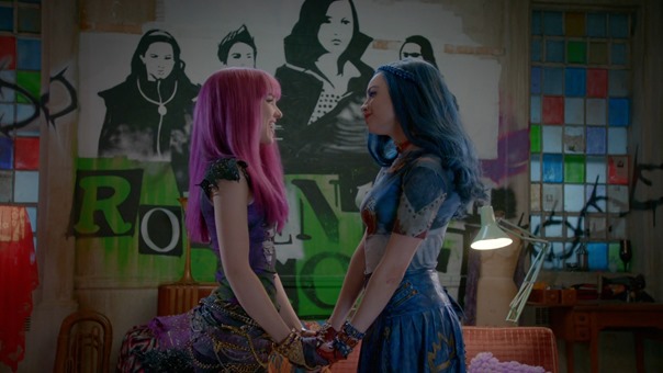 Descendants.2.2017.1080p.AMZN.WEBRip.DDP5.1.x264-TVSmash.mkv - 00166