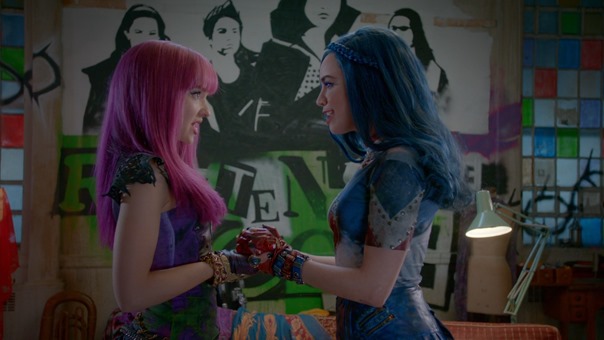 Descendants.2.2017.1080p.AMZN.WEBRip.DDP5.1.x264-TVSmash.mkv - 00176