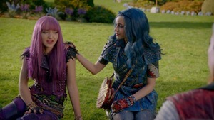 Descendants.2.2017.1080p.AMZN.WEBRip.DDP5.1.x264-TVSmash.mkv - 00202