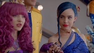 Descendants.2.2017.1080p.AMZN.WEBRip.DDP5.1.x264-TVSmash.mkv - 00243