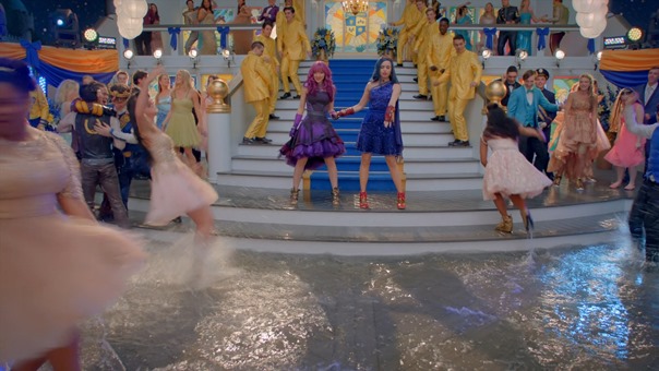 Descendants.2.2017.1080p.AMZN.WEBRip.DDP5.1.x264-TVSmash.mkv - 00270