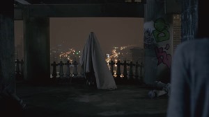 เดียวดายกลางสายลม (Cover Version) เพลงประกอบภาพยนตร์ “เพื่อน..ที่ระลึก” - บี น้ำทิพย์【OFFICIAL MV】 - YouTube.MKV - 00048